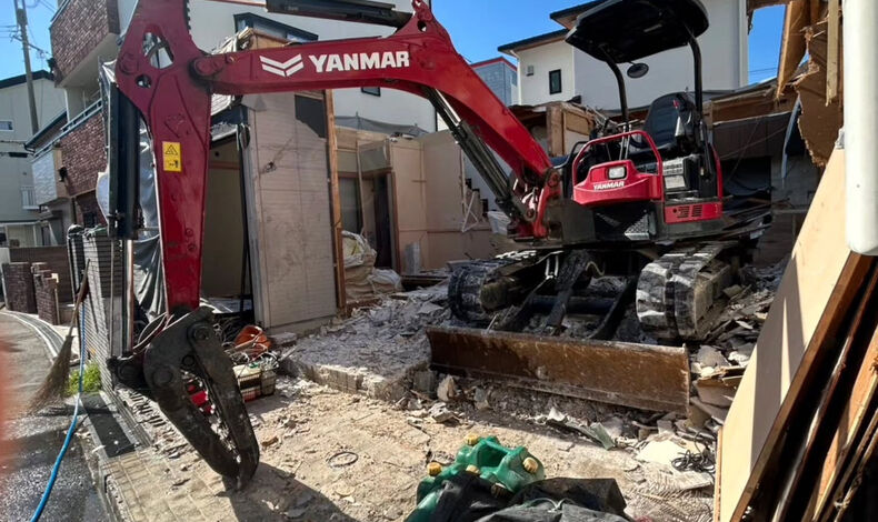 画像10465：鶴見区での解体作業が順調に進行中です