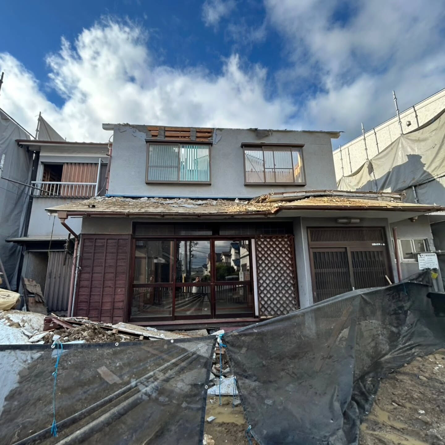 城南町での解体工事、安全性を最優先に迅速に進めています