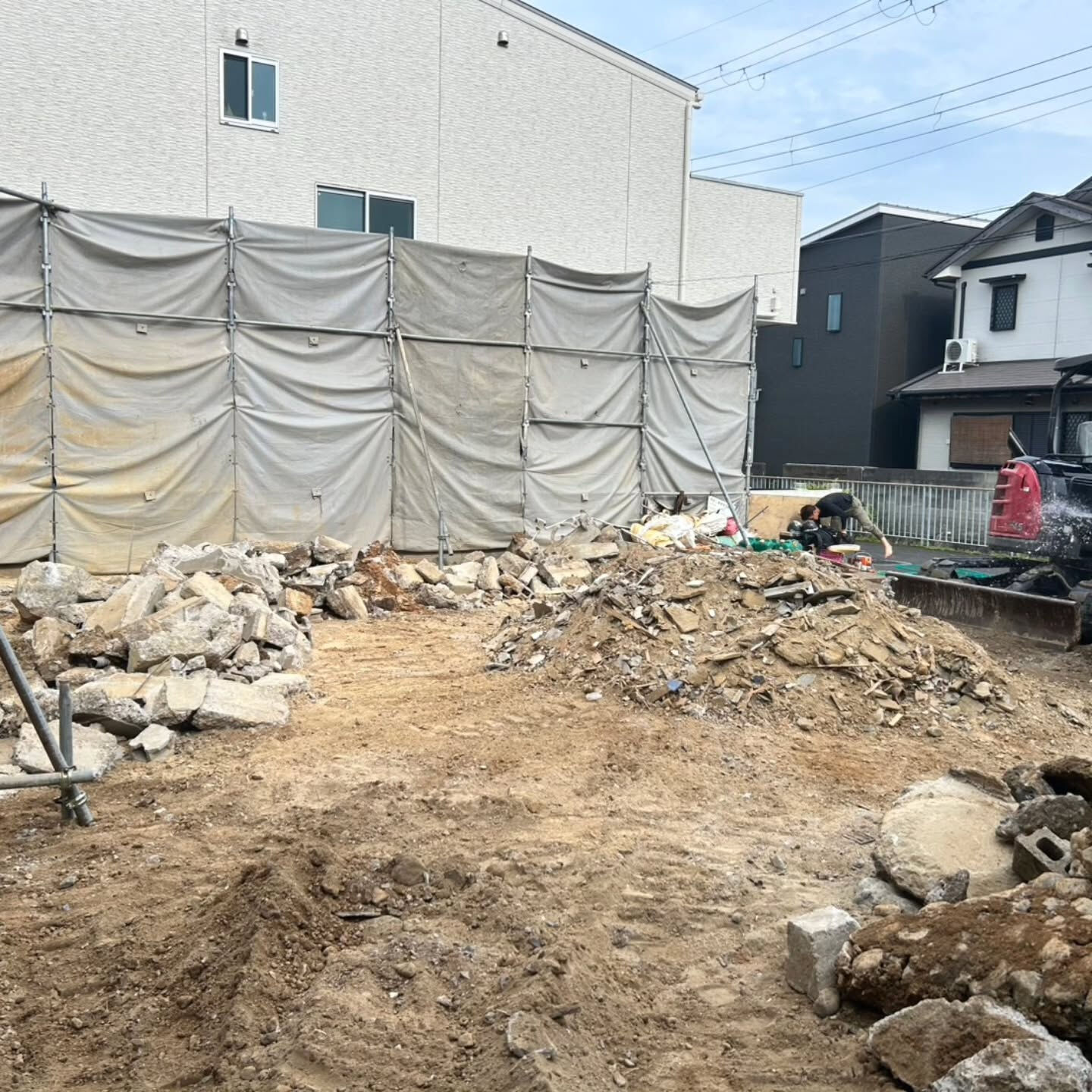 城南町での解体工事、安全性を最優先に迅速に進めています